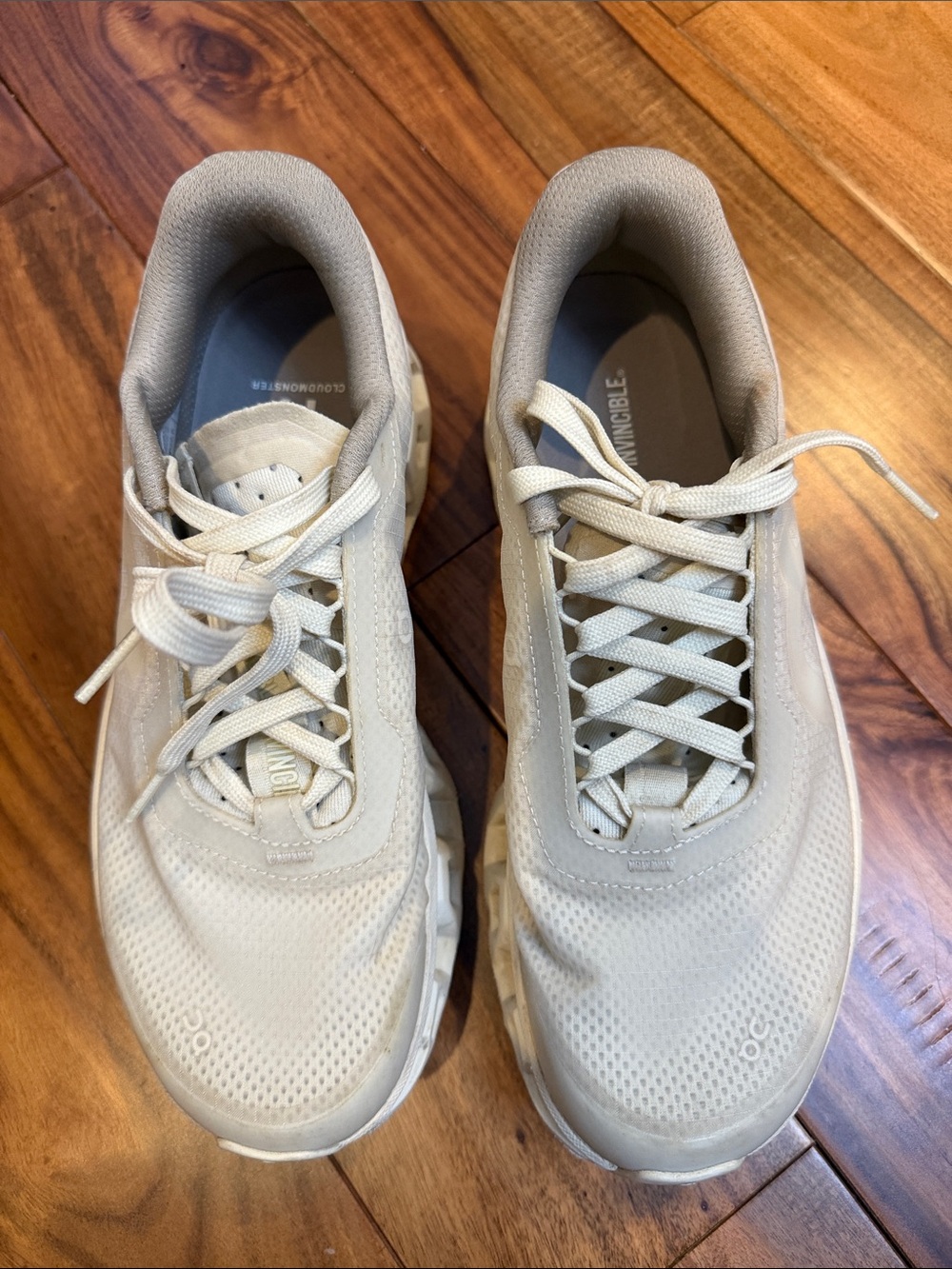 On Running Men’s Light Beige Mesh Sneakers